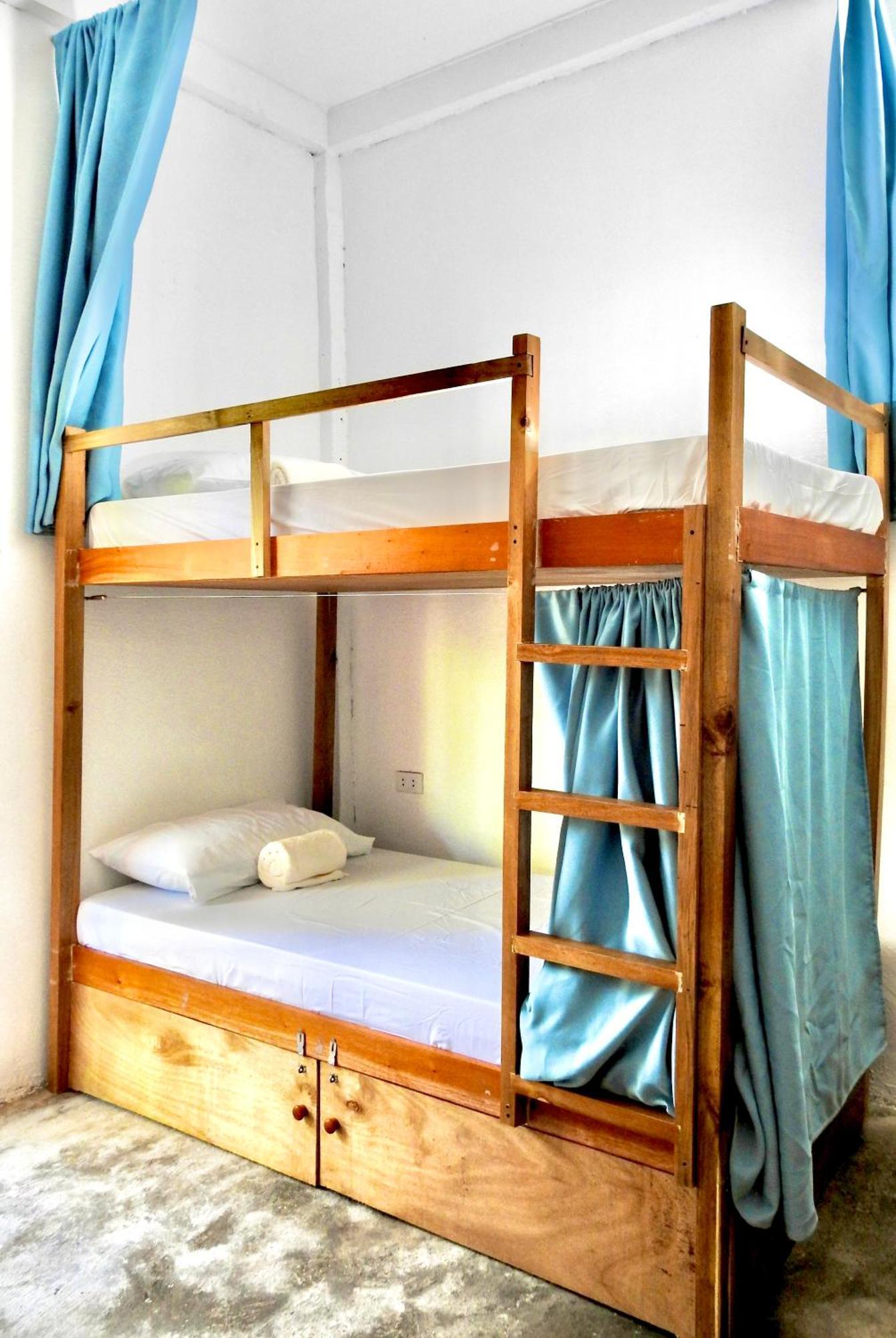 ג'נרל לונה Three Little Birds Surf Hostel חדר תמונה